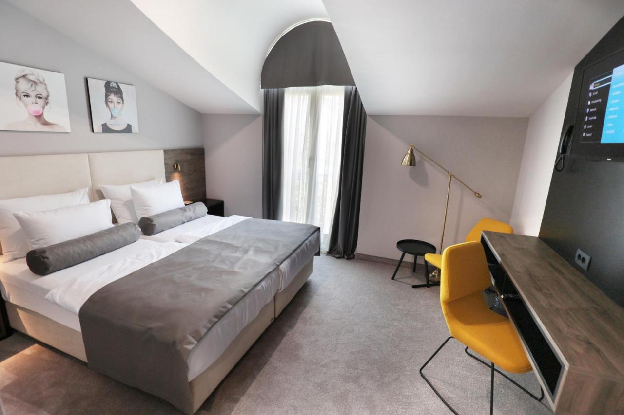 Hotel Milenij มาคาร์สกา ภายนอก รูปภาพ
