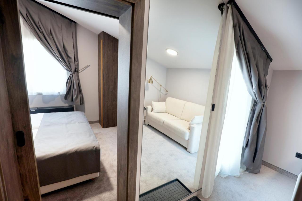 Hotel Milenij มาคาร์สกา ภายนอก รูปภาพ