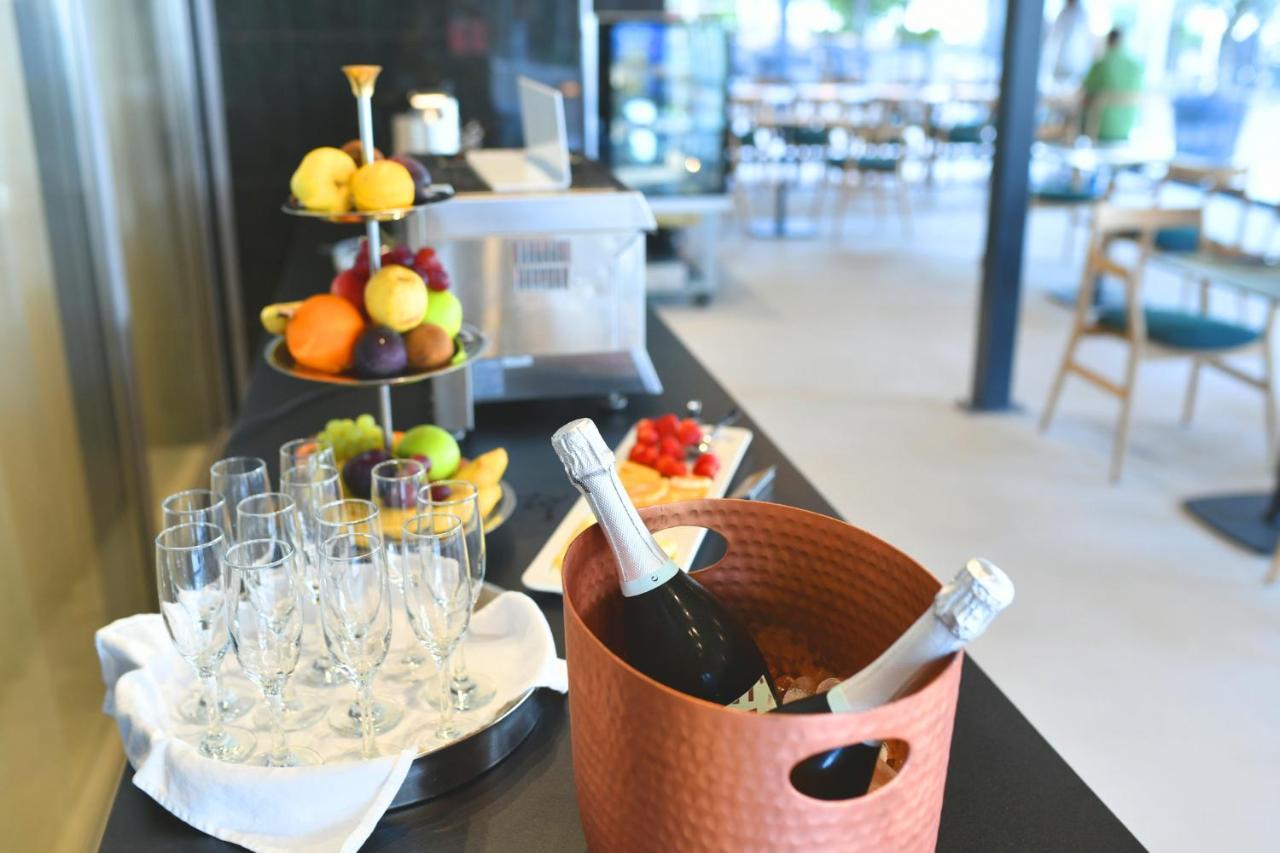 Hotel Milenij มาคาร์สกา ภายนอก รูปภาพ