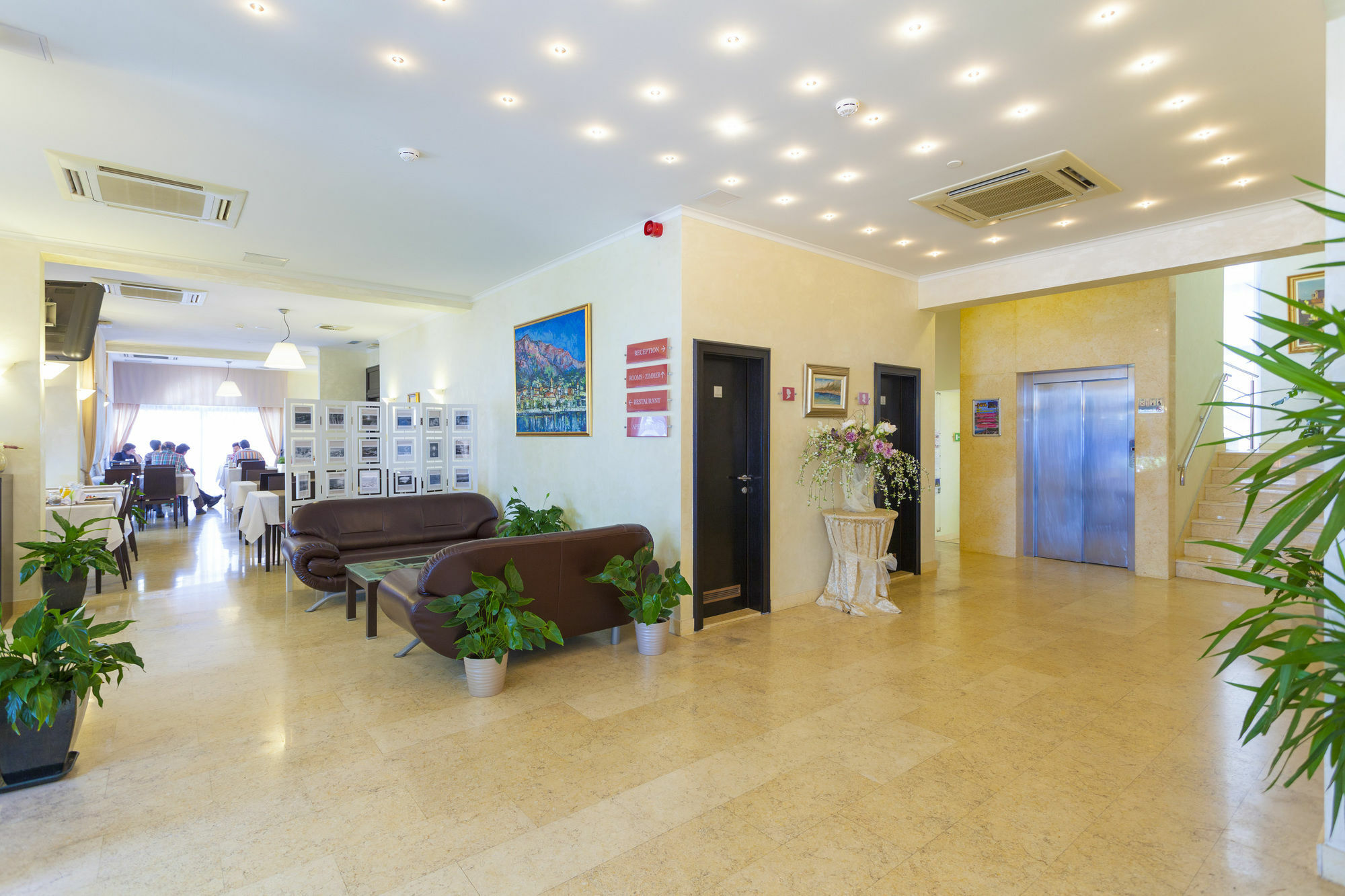 Hotel Milenij มาคาร์สกา ภายนอก รูปภาพ
