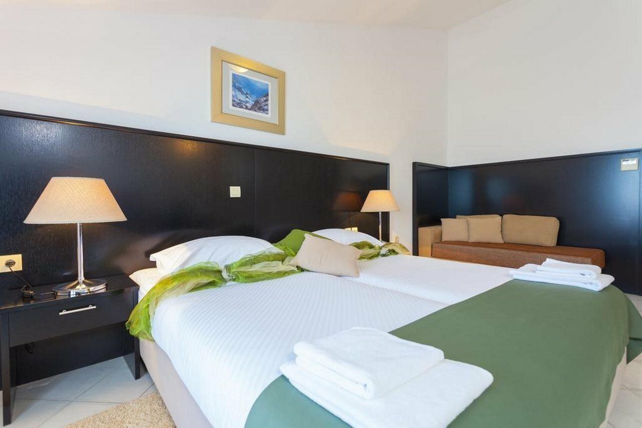 Hotel Milenij มาคาร์สกา ภายนอก รูปภาพ